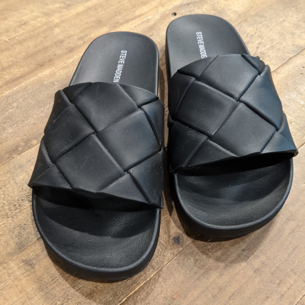 STEVE MADDEN Soulful Womens Black Slide Sandals